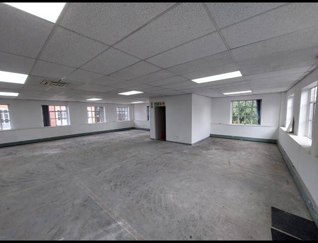 199M² OFFICE TO LET IN BRYANSTON